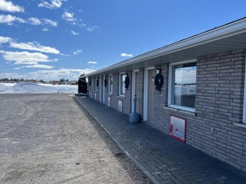 Earlton Motel Εξωτερικό φωτογραφία