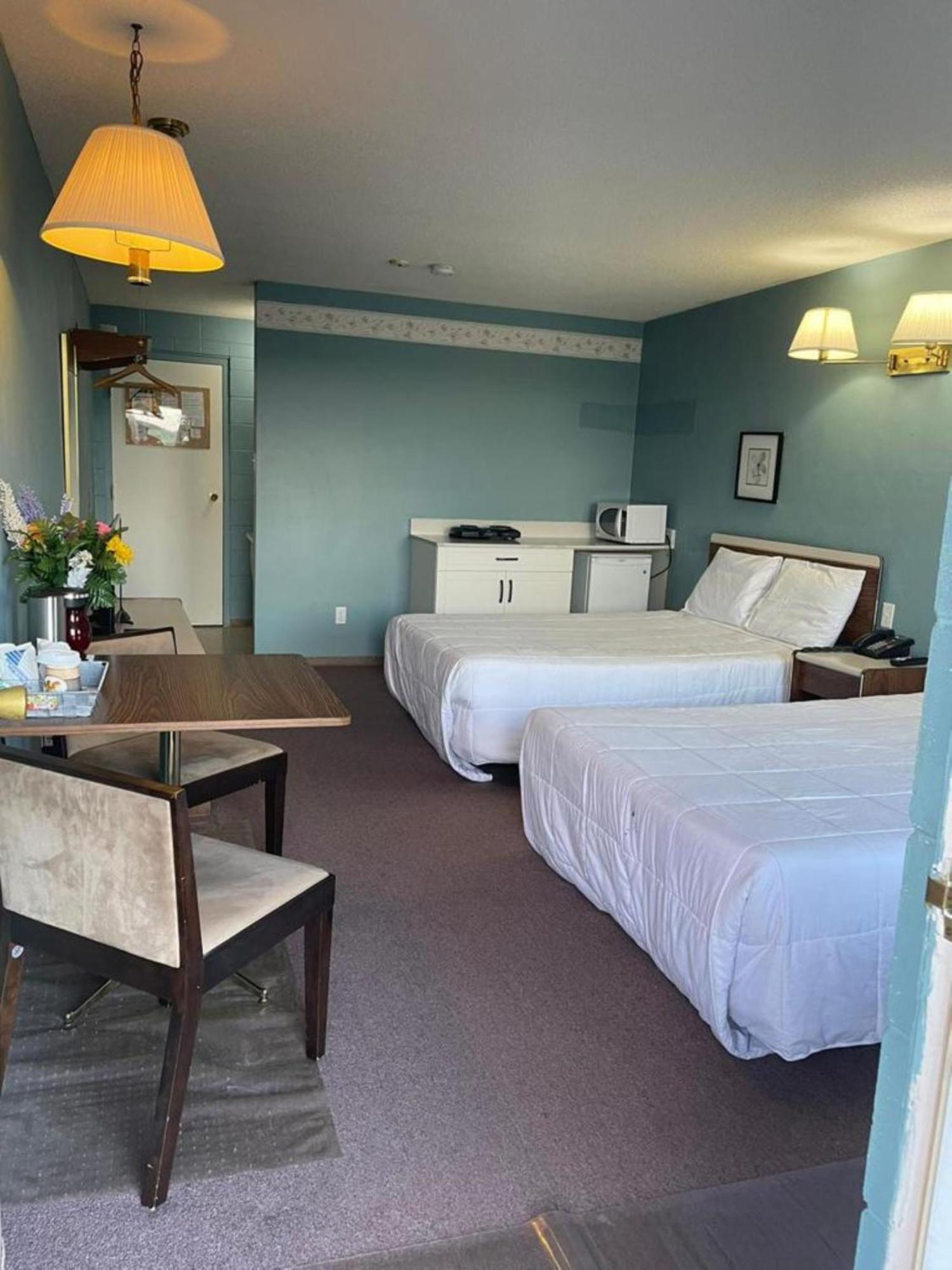 Earlton Motel Εξωτερικό φωτογραφία