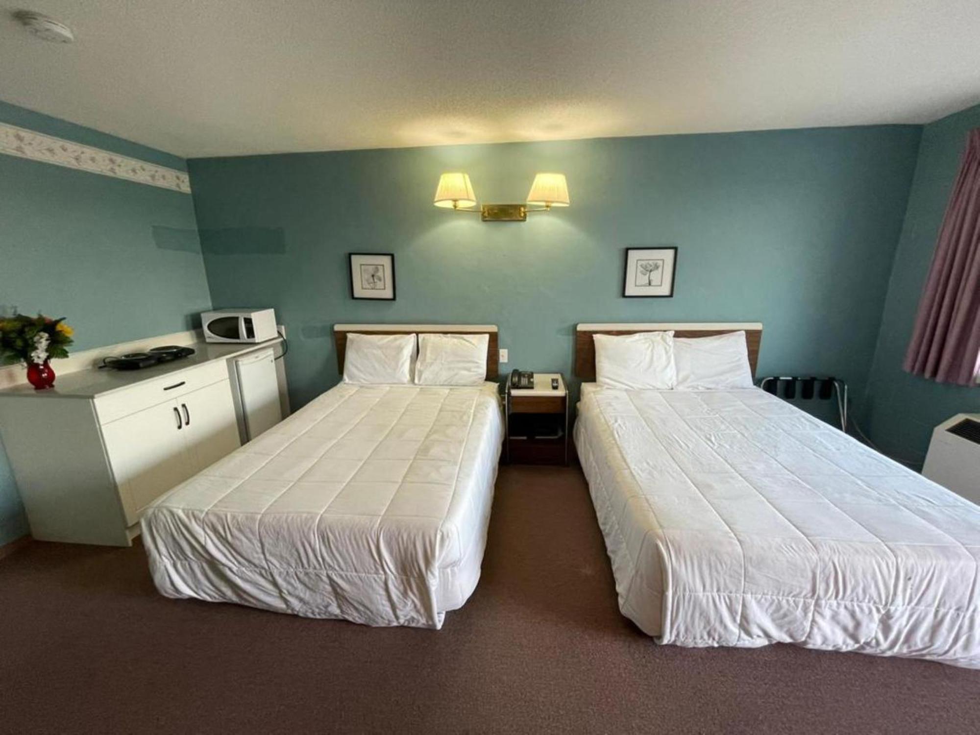Earlton Motel Εξωτερικό φωτογραφία